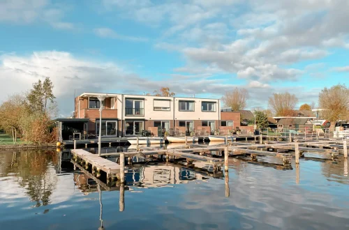 Sfeervolle studio's aan het water met eigen steiger